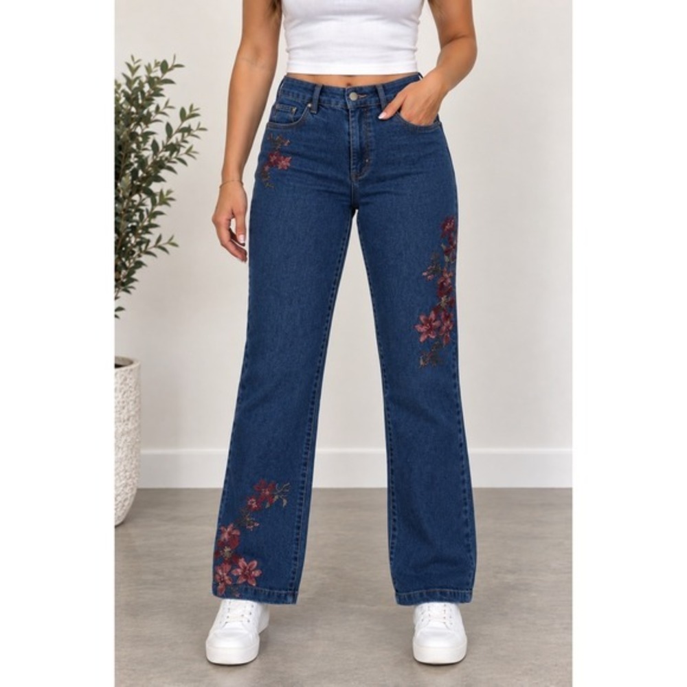 Charter Club Lexington Straight Floral Embroidered Jeans Medium Wash Blue Size 8
